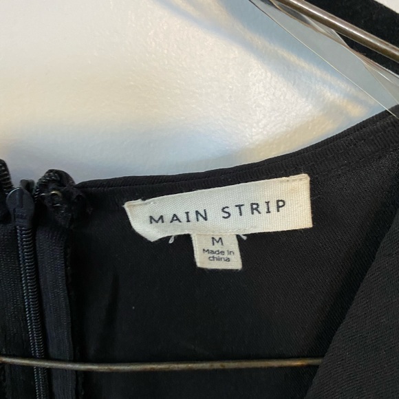 Deep V Black Jumpsuit - Picture 4 of 8